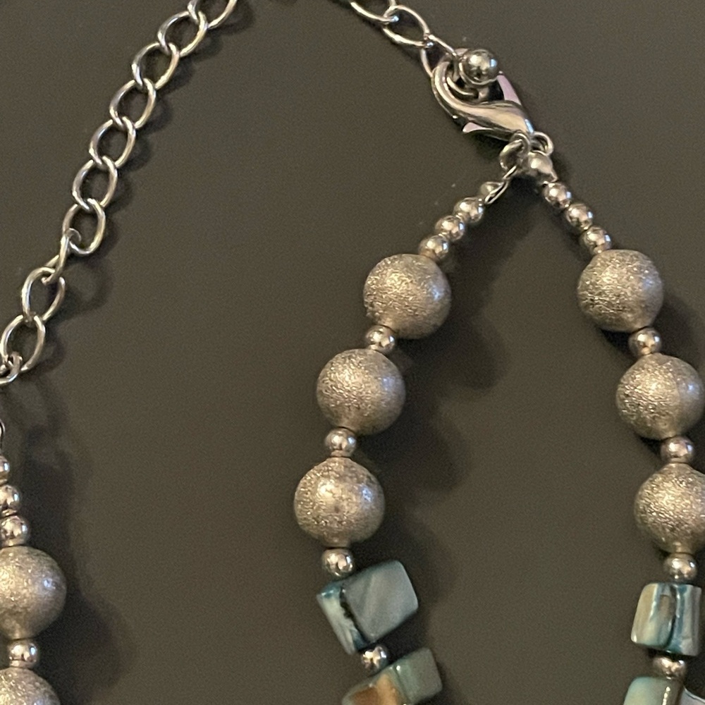 Charming Charlie Silver and Green Necklace Set - Picture 5 of 11